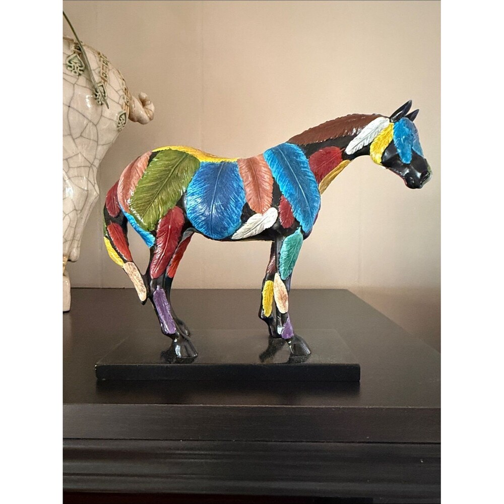 Trail of Painted Ponies “Horsefeathers” 2005 1E/2099 – Retired